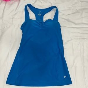 blue tank top